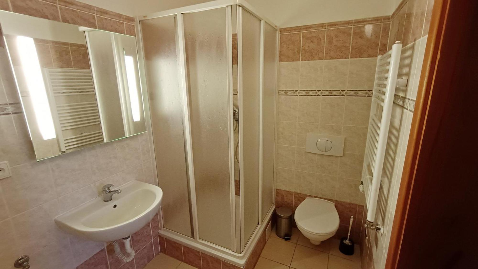 Apartments Gato Karlovy Vary Dalovice ภายนอก รูปภาพ