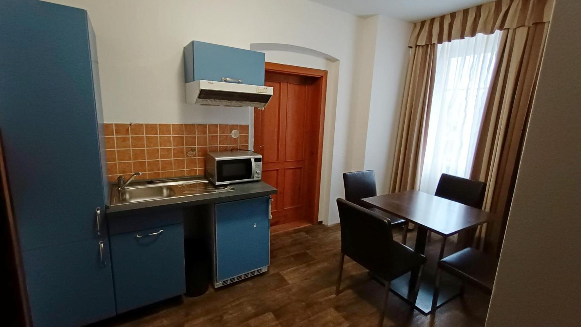 Apartments Gato Karlovy Vary Dalovice ภายนอก รูปภาพ