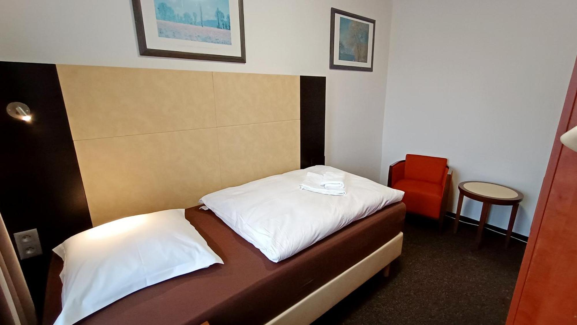 Apartments Gato Karlovy Vary Dalovice ภายนอก รูปภาพ